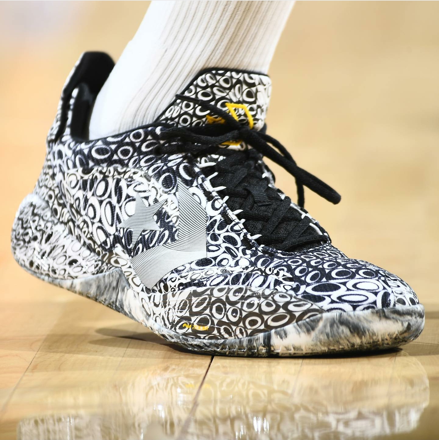 CONVERSE ALL STAR BB SHIFT　バッシュ Converse All Star BB Shift First Impressions! - YouTube